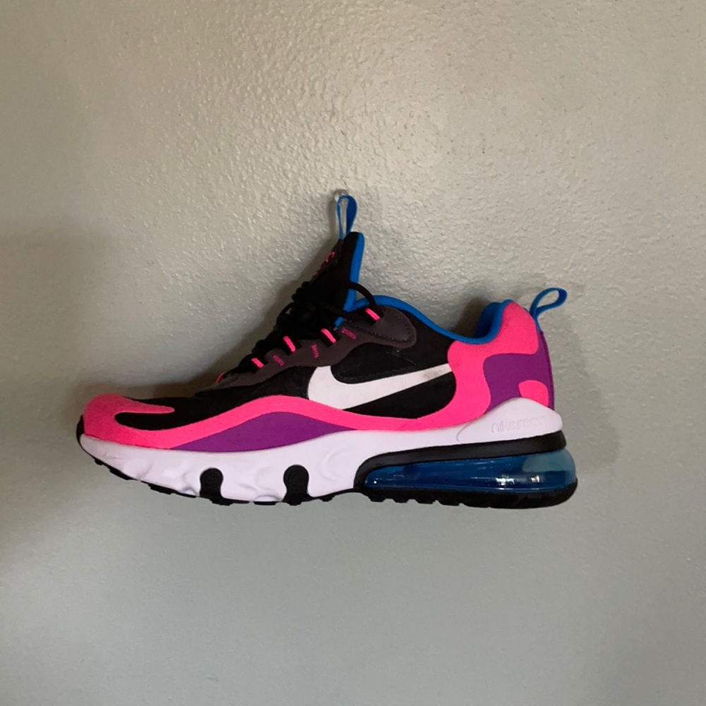 Nike Air 270 React